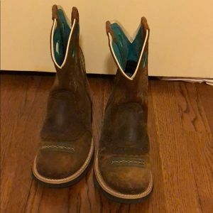 Ariat fatbaby cowboy boots 9b euc